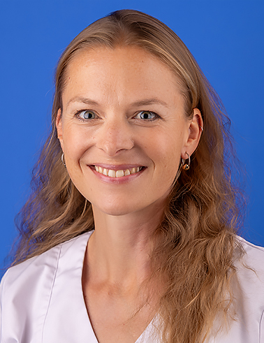 Dr.med.vet., Dipl. ECVS Lena von Spiessen Fachtierärztin für Kleintierchirurgie